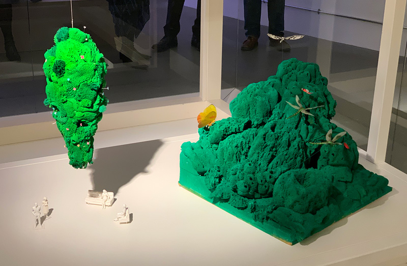 green sea sponges with artificial insects Biotope models